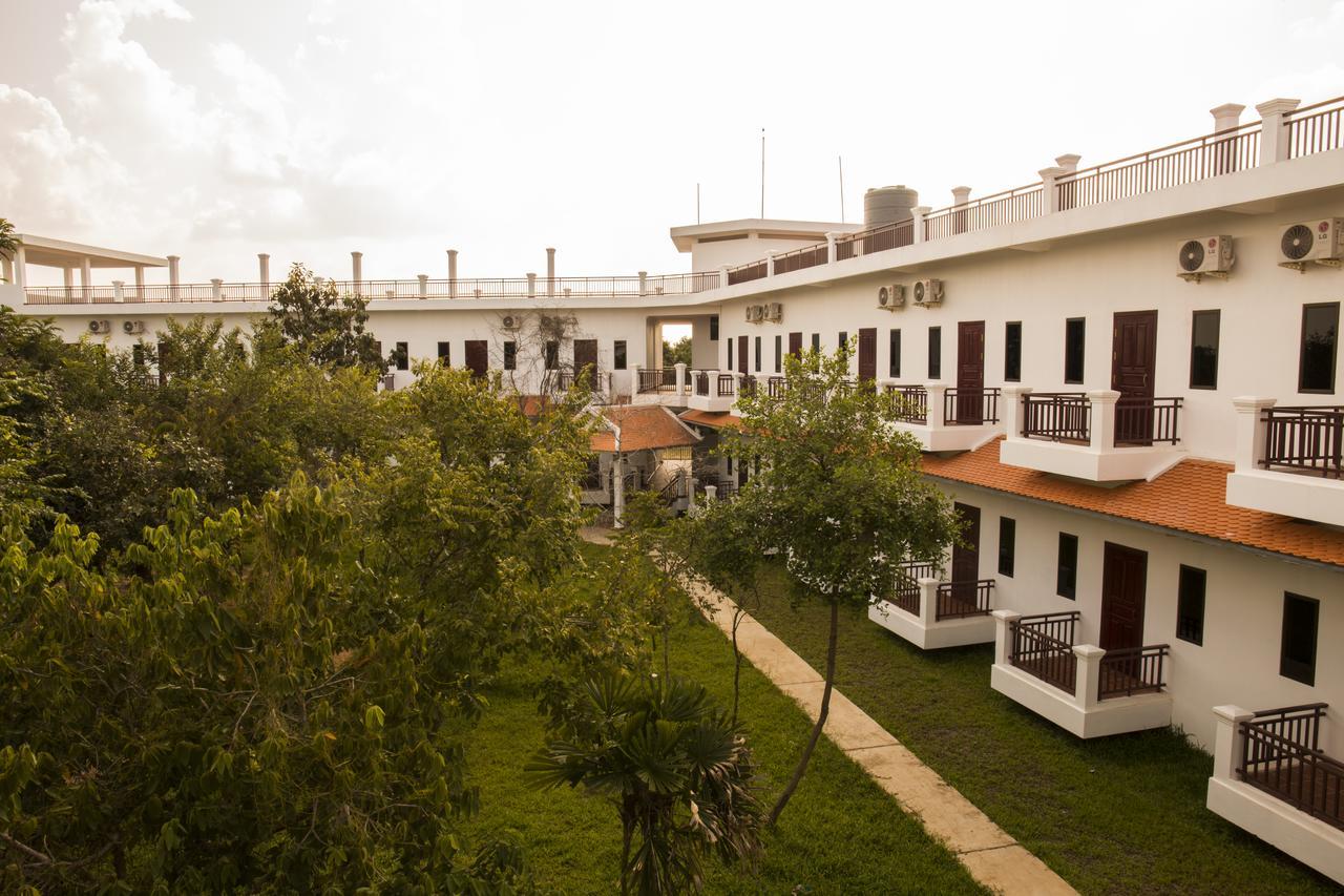 Samrith Hotel Kampong Thom Exterior photo